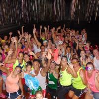 Zumba + Carnaval ..... UHUH !!!! SÓ ALEGRIA ...